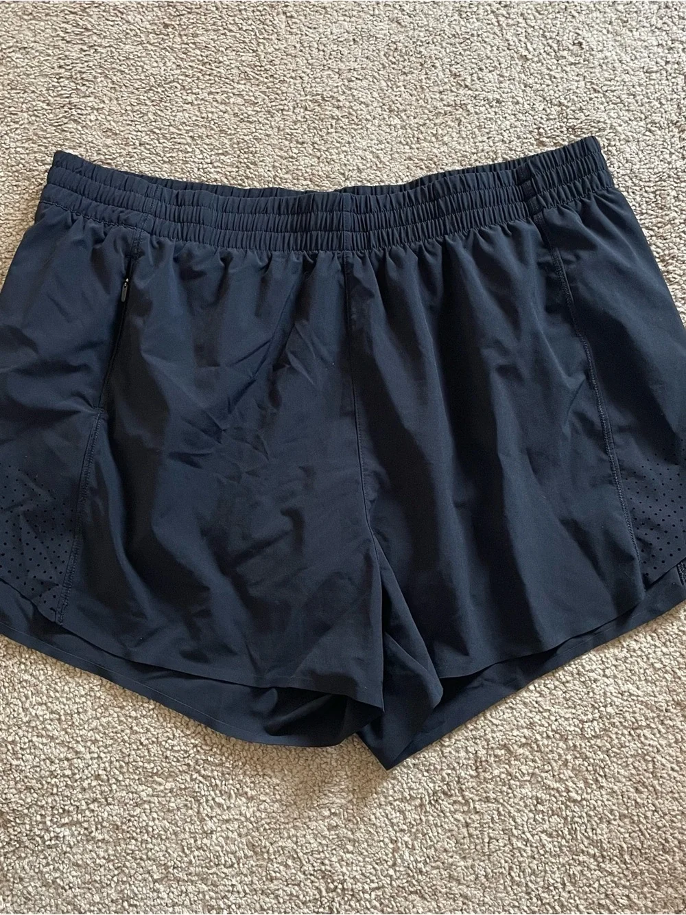 Athleta Hustle 3” Shorts size 1X